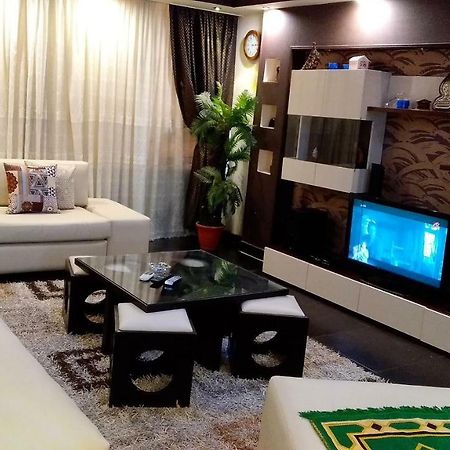 Hamdy 5 Star Apartment Кайро Екстериор снимка